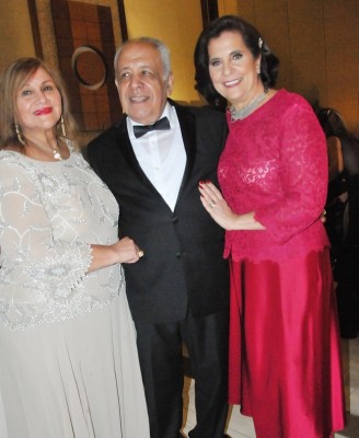 Farah Robles, Antonio y Maria Eugenia Handal.