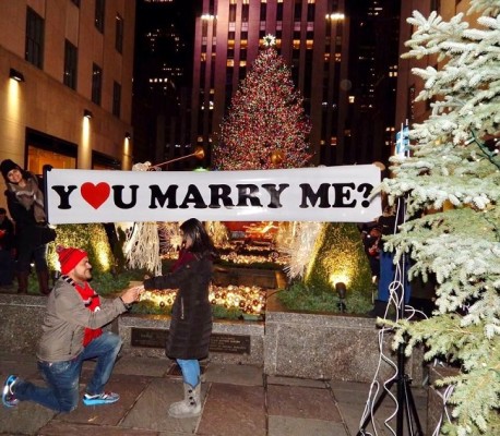 El frío invierno de New York fue el ambiente perfecto para la apasionada propuesta de matrimonio de Mario Escobar