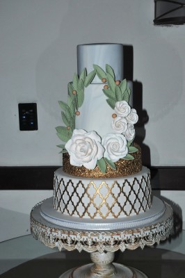 El pastel de bodas elaborado por Nadia Canahuati de Signature Cakes