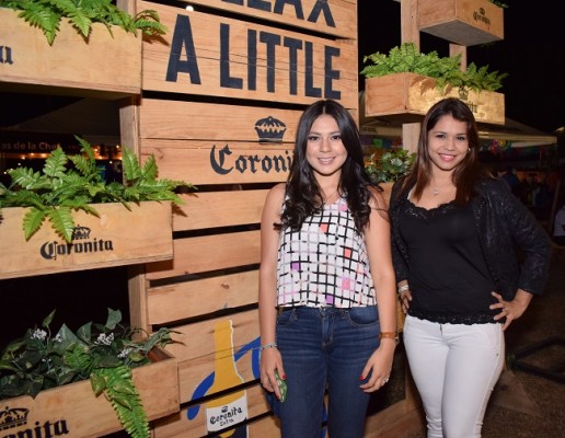 Elizabeth Fajardo y Cindy Rivera.