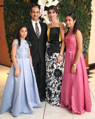 Giselle Kury, Yusef Kury, Hanan Canahuati de Kury y Fadia Kury