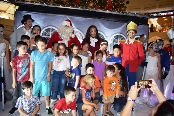 Los niños disfrutaron de una serie de actividades de entretenimiento infantil que solo Mall Multiplaza les puede ofrecer en esta temporada navideña.