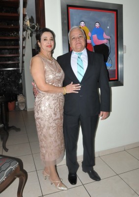 Los padres del novio, Luisa Margarita Oliva de Suazo y Sergio Danilo Suazo Zacapa