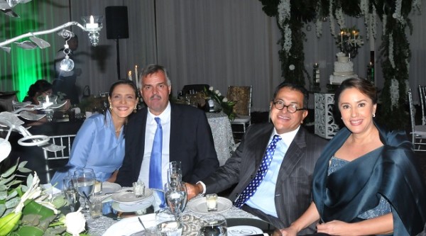 Nadia y Karl Berkling, junto a Roberto y Cecilia Bueso