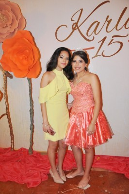 Valeria Torres y Karla Iveth Bautista