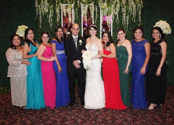 Xochil Paz, Irma Meza, Paola Sagastume, Nancy Elberato, Marlon y Carol, Carolina Galeas, María José Arevalo, Evelyn Hernández y Ana María Dubón