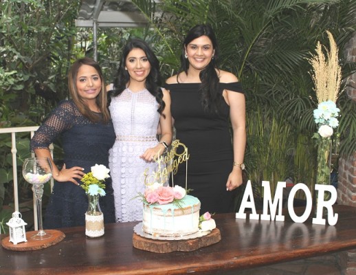 Anna Jimenez, Yolany Villeda y Andrea Silva