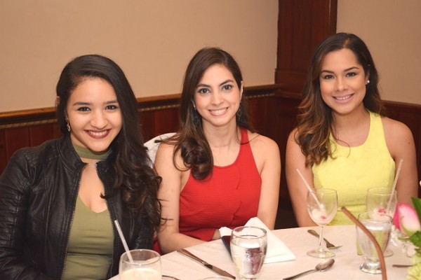 Andrea Padilla, Michelle Montoya y Faria Sagastume.
