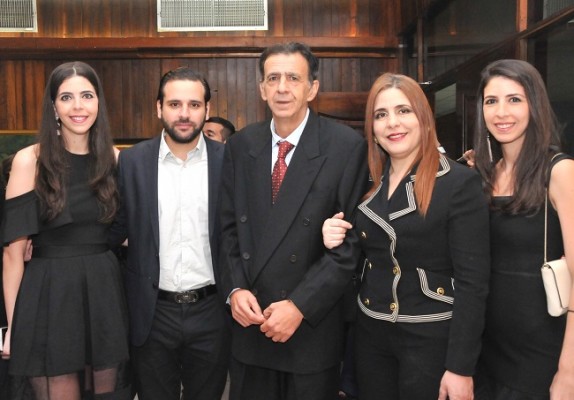 Andrea y David Monterroso; Issa y Wafa Zgheibra junto a Valeria Monterroso