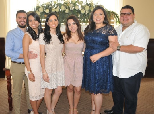 Carlos Mantica, Franssy Zablah, Luisa Peterson, Gaby Samayoa, Andrea Naranjo y Francisco Paz