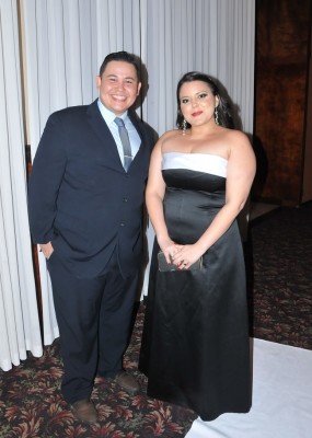 David Galindo y Michelle Smart