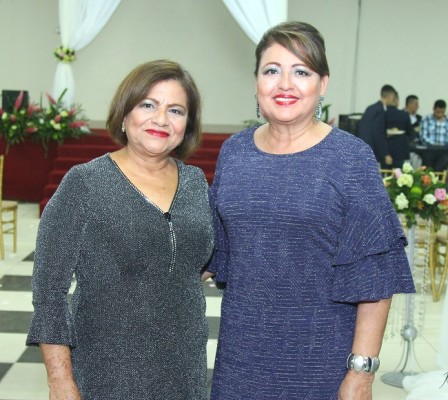 Isabel Sanchez y Raquel de Gómez