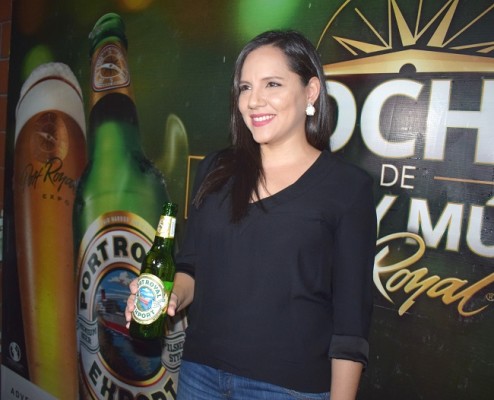 La anfitriona de la noche fue Karen Osorio, Gerente de la Marca Port Royal.