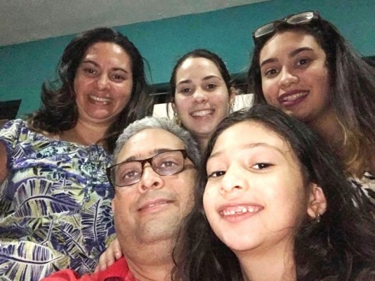 Feliz cumpleaños Carlos Martínez en familia