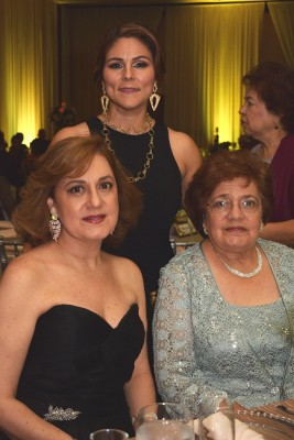 Joyce Jarufe, Samia Jarufe y Siham de Jarufe