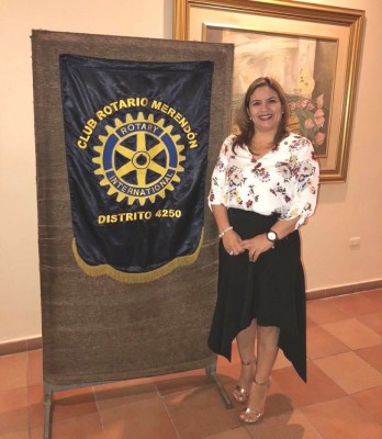 La nueva socia del Club Rotario Merendón, Dubia Karina Gutiérrez Mejía