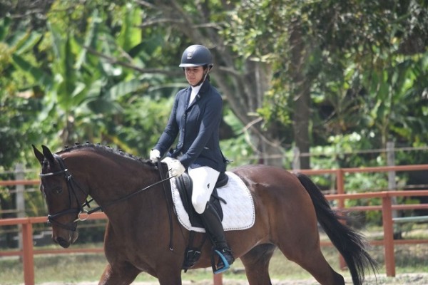 Como jinete, Lara Gabrie demostró tener condiciones especiales, ser muy versátil y contar con gran resistencia física y psicológica, además de los conocimientos en lo que respecta a adiestramiento, salto de obstáculos y Cross Country.