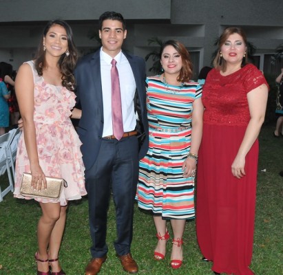 Meidy Vásquez, Roger Carvajal, Estefany Ardón y Belinda Calix