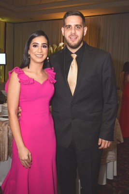 Michael Fallas y Rasha Zayed