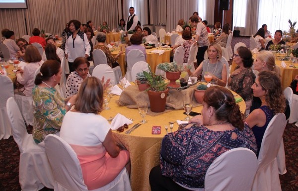 Reunión de federación de clubes de jardnería (3)