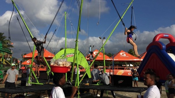 Jóvenes pudieron disfrutar de variados juegos.