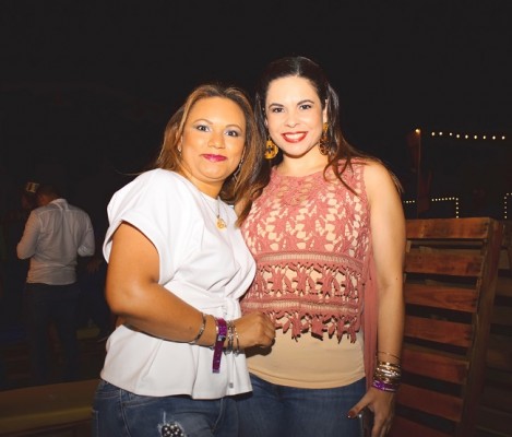 Carmen Rodezno y Dina Bendeck