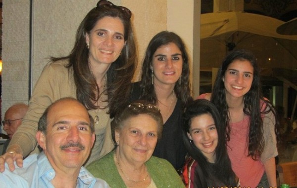 Cumple de Mirna de Beall con su familia