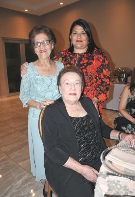Doña Aurora Pineda, Regina de Tomé y Bertha de Fiszman