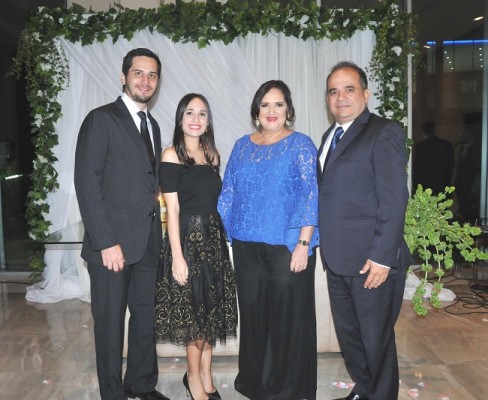 Eldad Ronen, Ana Lucía Soto de Ronen, Ileana Rodríguez de Soto y Felix Soto