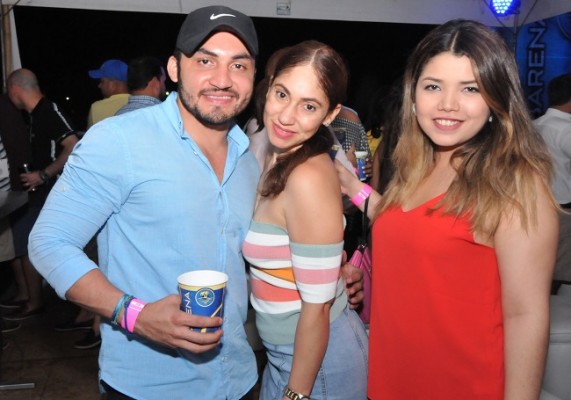 Ernesto Rivera, Annie Rivera y Karla Miralda