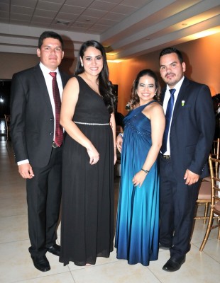 Jeffrey Meléndez, Fabiola Ventura, Andrea Gonzáles y Dennis Meza