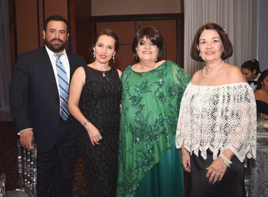 José Alberto Díaz, Ericka Avelar, Patricia Raudales y Blanca Álvarez