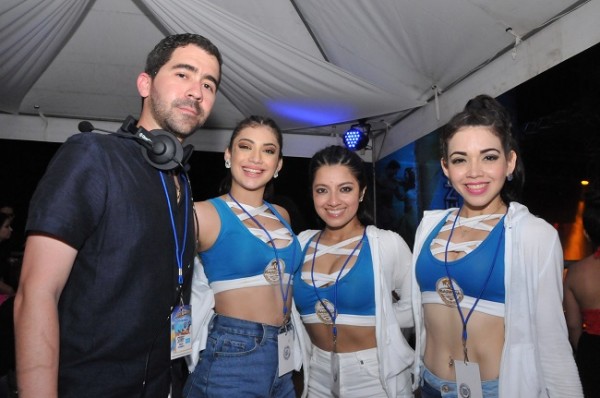 Juan Fernando Paz y el Team Barena en la espectacular noche del concierto de Zion y Lennox