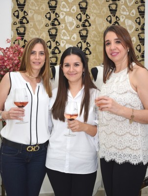 Lizbeth Andonie, Carolina Cartagena y Paulette Canahuati
