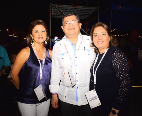 Lizeth Miranda, Hector Leonel y Ana Lourdes Ayala