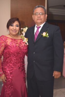 Los padres del novio, Manuel Viera y Claudia Alonso