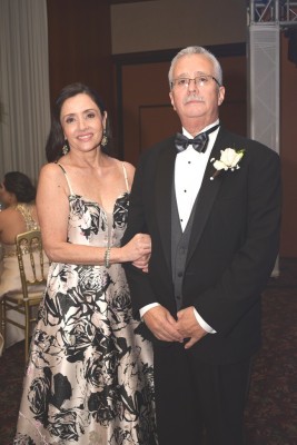 Los padres del novio Silvia y Rafael Rosales