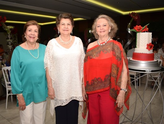 Luisa de Dumas, Nelly Saybe y Elena Hepburn