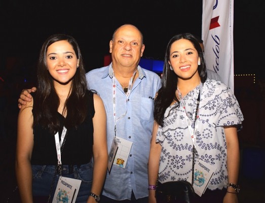 Mirella, Roger y Mariengela Larach