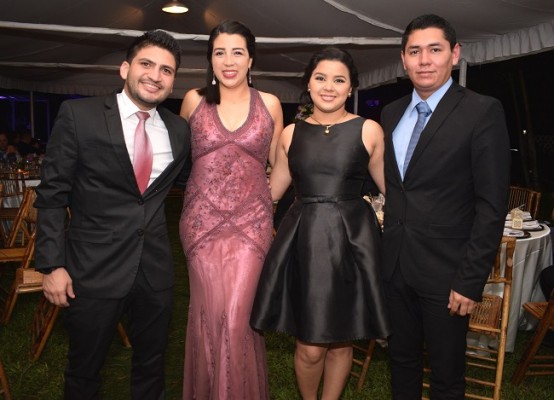 Nimrod Hernández, Cristy Muñoz, Irene Aguilar y Leonel Orellana