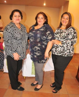 Thelma Pineda, Milagro Uclés y Lourdes Uclés