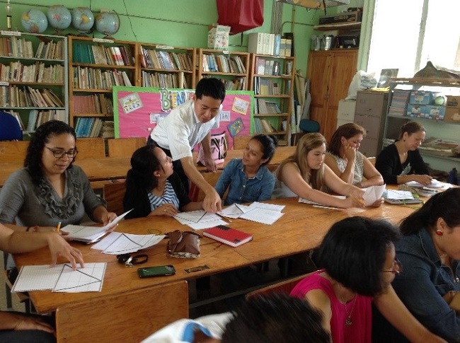 Voluntario japonés capacita docentes hondureños