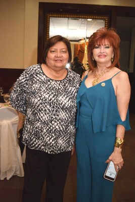 Antonieta Escoba y Maritza Lara