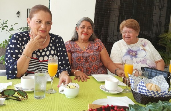 Carmen Irene Pineda, Mirian Gonzáles y María Eulalia Ávila