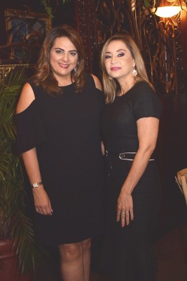 Carol Zummar y Doris Barrouse