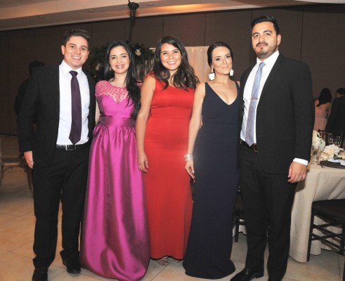 Claudio Prado, Andrea Sabillón, Claudia Prado, Mónica y Erick Ramírez