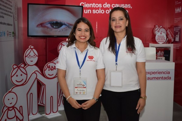 Andrea González y Rosalinda Rodezno.