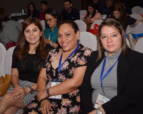 Gloria Cubas, Carlota Figueroa y Blanca Muñoz.