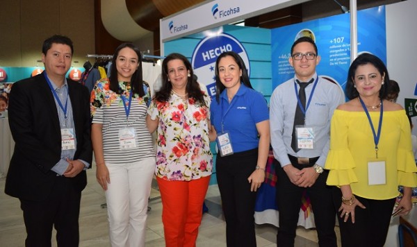 Andrés Matamoros, Gabriela Palacios, Karla Simón, Karen Alvarenga, Daniel Chinchilla y Elena Alvarenga.