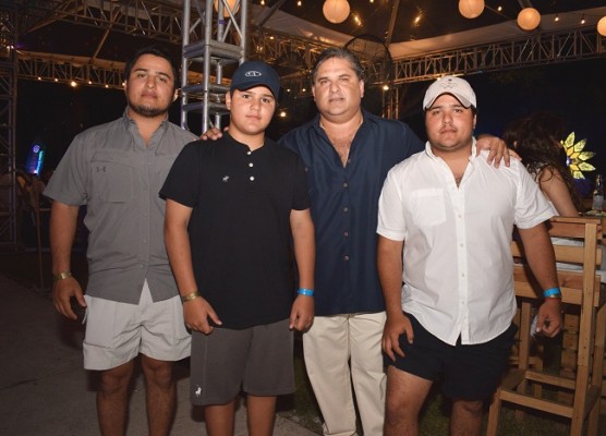 Cristopher, Basilio, Stephan y Basilio Jr. Fuschich